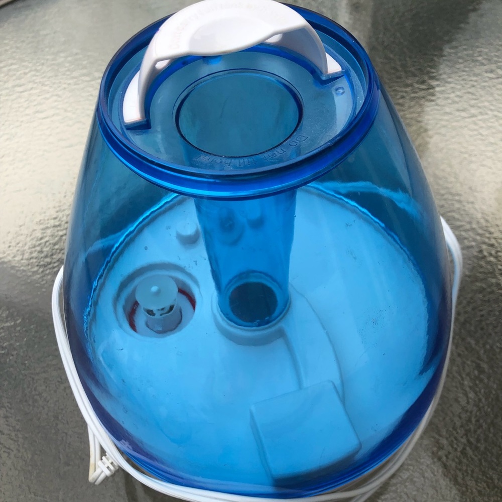 Crane Room humidifier Easy to use and move